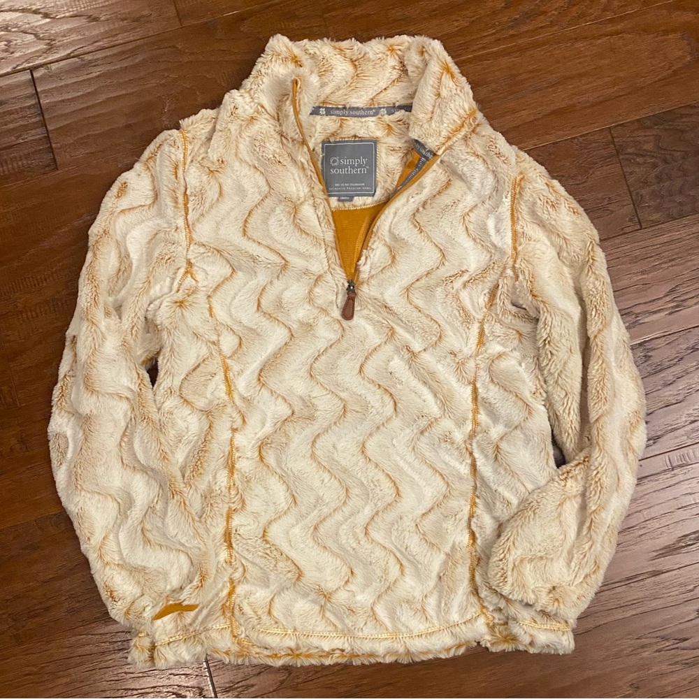 VGUC Simply Southern Cream Quarter-Zip in Size Small
